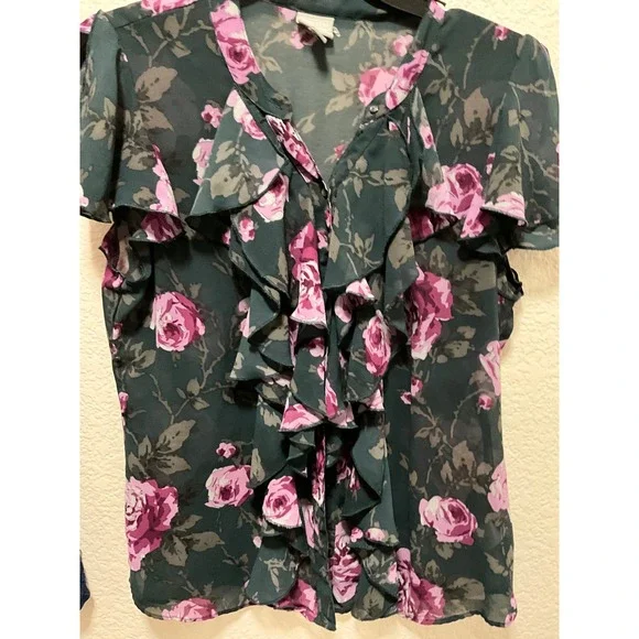 Bundle 2 tops J. Crew Navy Swiss Dot  Top Size M and Converse Floral  Size M - Picture 4 of 5